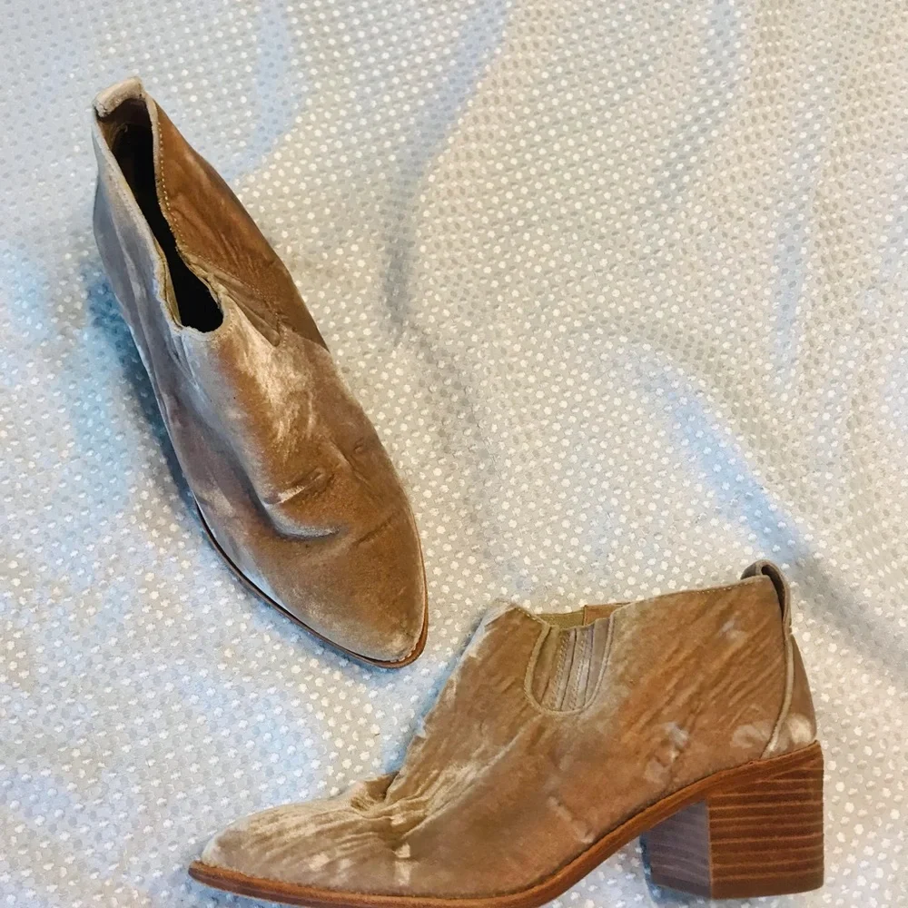 Madewell velvet‎ boties
